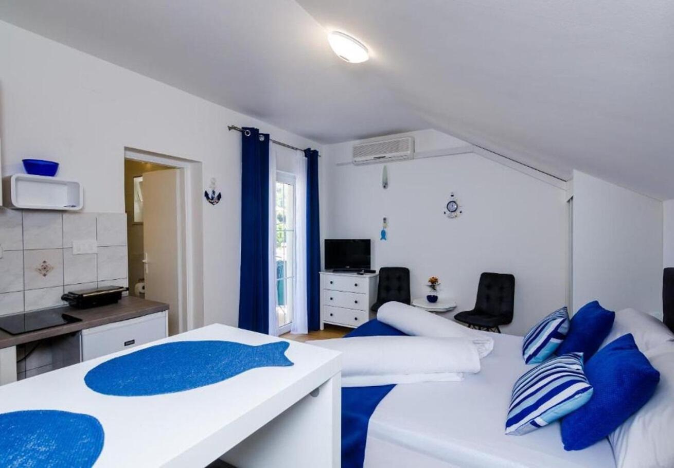 קאבטאט Apartments Ante - With Pool מראה חיצוני תמונה