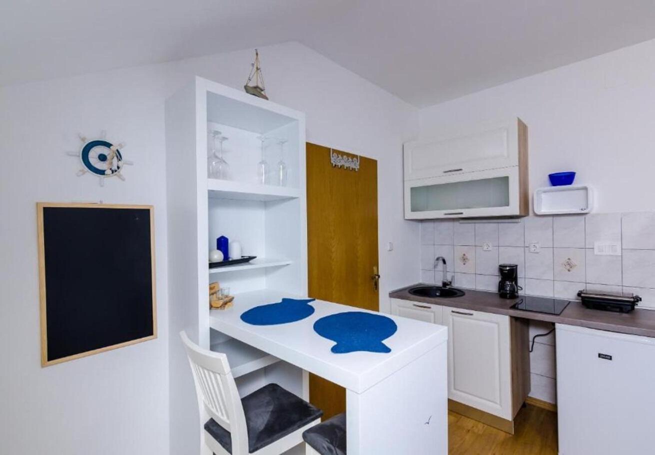 קאבטאט Apartments Ante - With Pool מראה חיצוני תמונה