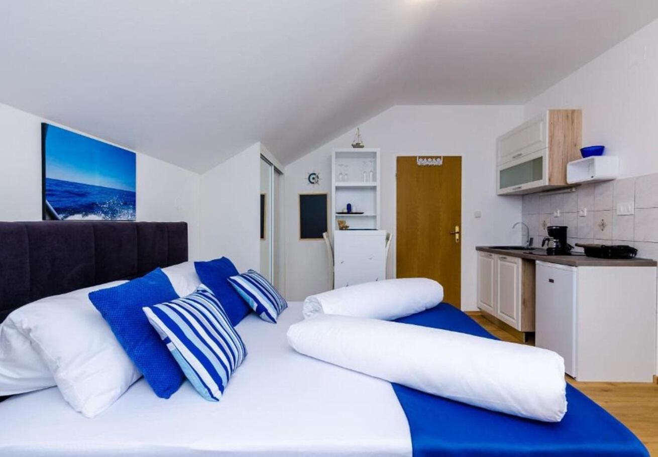 קאבטאט Apartments Ante - With Pool מראה חיצוני תמונה