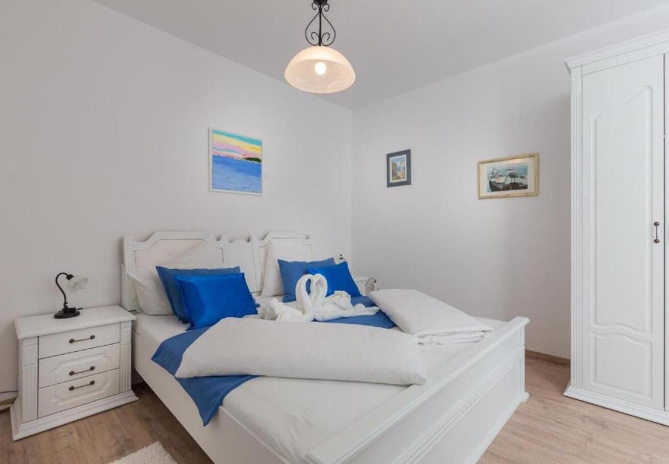 קאבטאט Apartments Ante - With Pool מראה חיצוני תמונה